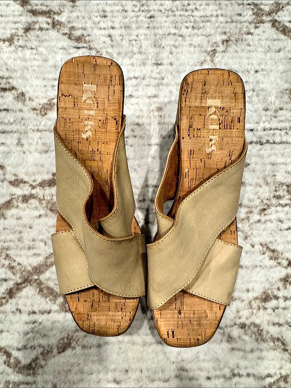 Korks Faithe Crossover Platform Slide Sandal Beige & Brown